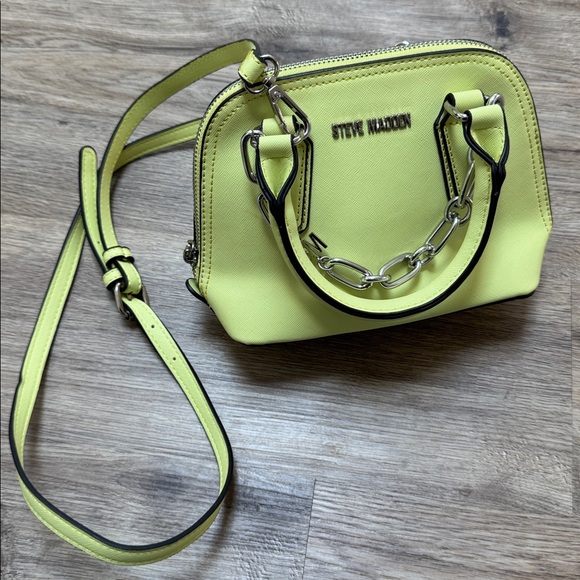 STEVE MADDEN SMALL CROSSBODY SHOULDER BAG - Picture 1 of 7